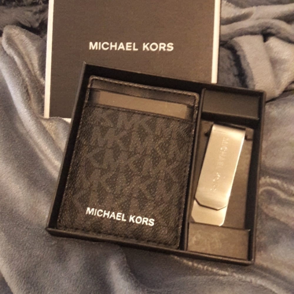 Micheal Kors  money clip cc box set